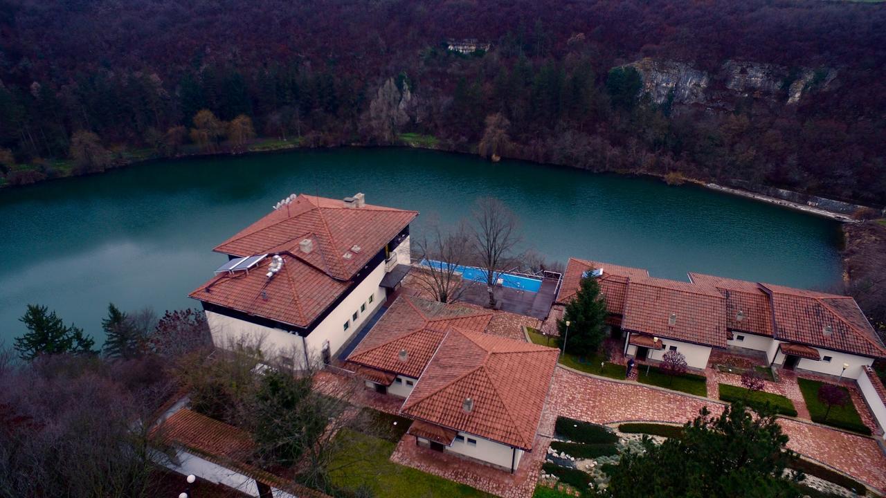 Hotel Villa Kaylaka Плевен Екстер'єр фото